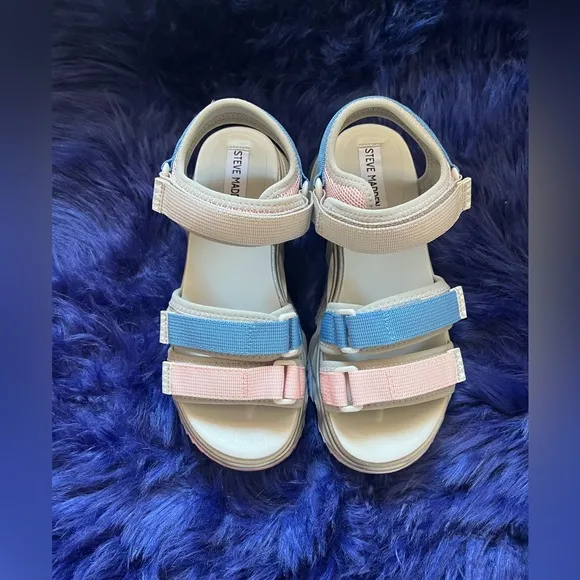 New! STEVE MADDEN Chakra Chunky Platform Sandals