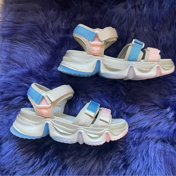 New! STEVE MADDEN Chakra Chunky Platform Sandals