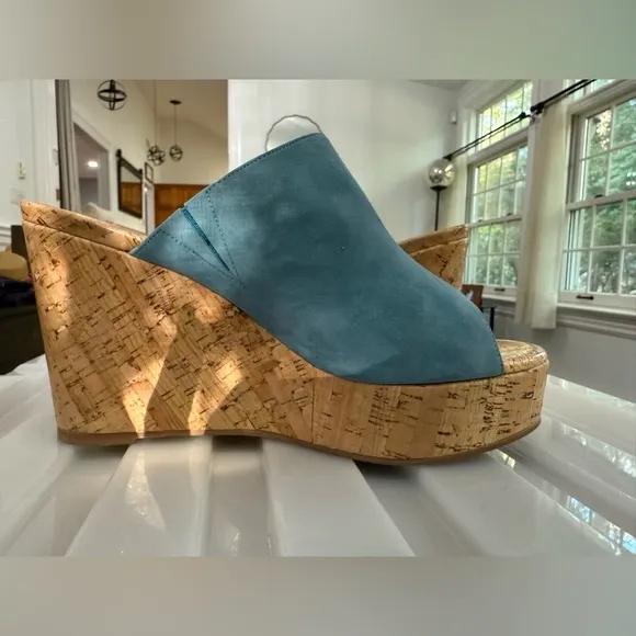 NEW Stuart Weizmann Margarite Wedge Slide Sandal. Cerulean / Light Blue. 8.5.