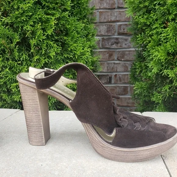 NEW Sundance Ruffle Suede Chunky Heels Sandals 39