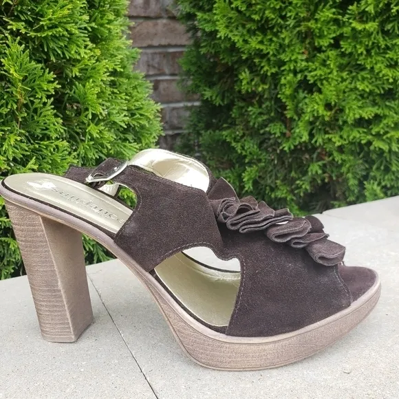 NEW Sundance Ruffle Suede Chunky Heels Sandals 39
