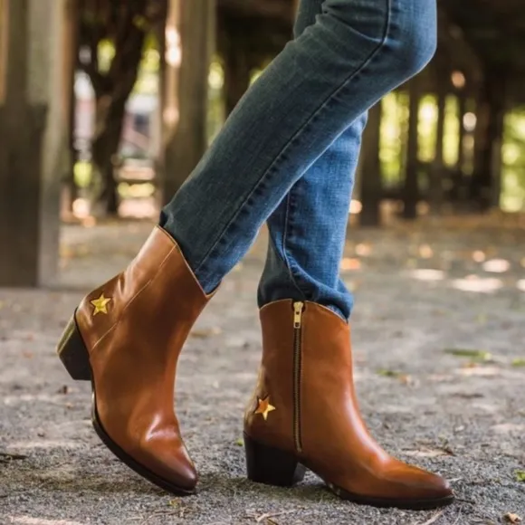 NEW Thursday Boot Co. Sedona Country Star Leather Ankle Boots