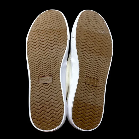 New Toms Carlo Men's Sz 10.5 White Canvas Low Top Classic Sneakers Lace Up NWOB