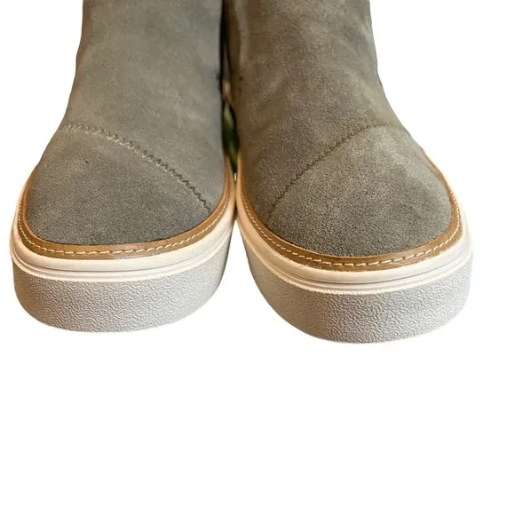New, TOMS Suede High Top Slip On Sneakers, Sz 9