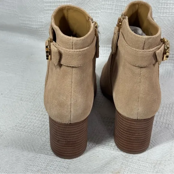 NEW Tory Burch Sofia Suede Bootie: Size 6.5M: Perfect Sand Pull on zip side