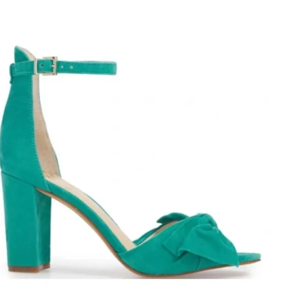 NEW Vince Camuto Carrelen Sandals - 9.5