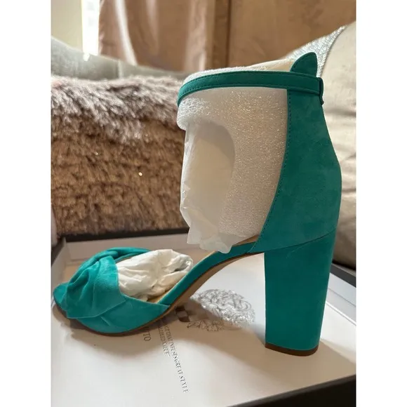 NEW Vince Camuto Carrelen Sandals - 9.5