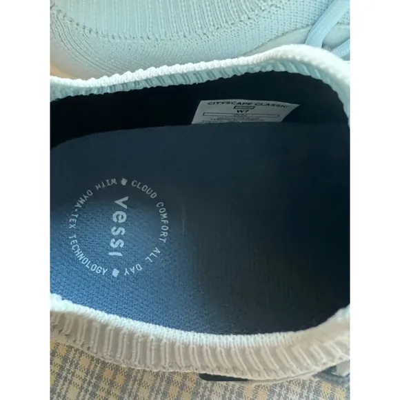 New Women's Vessi Cityscape Classic Sneakers, Size 7, Light Blue