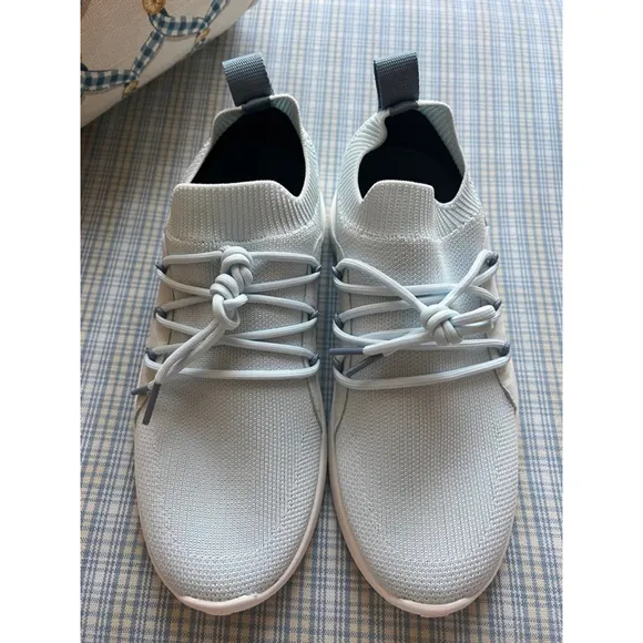 New Women's Vessi Cityscape Classic Sneakers, Size 7, Light Blue