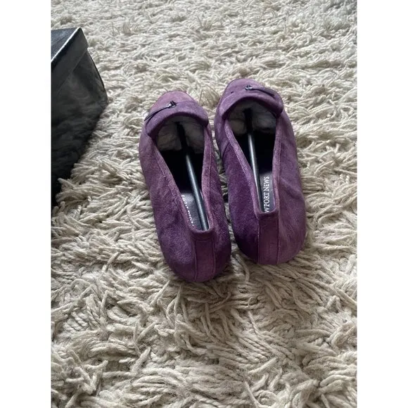 Newport News Loafers Suede Leather Violet Purple 8.5 B Flats Shoes Slip On