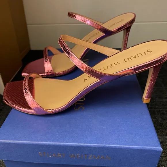 ⭐️New⭐️Stuart Weitzman Pink Metallic Aleena Sandals