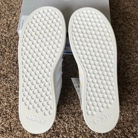 NIB Adidas Grand Court Sneakers