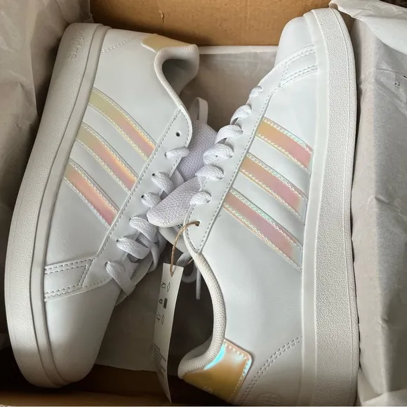 NIB Adidas Grand Court Sneakers