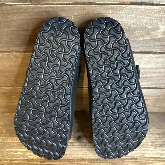 NIB Big Kids Birkenstock Arizona EVA Black Casual Comfort Slides Sandals Size 32