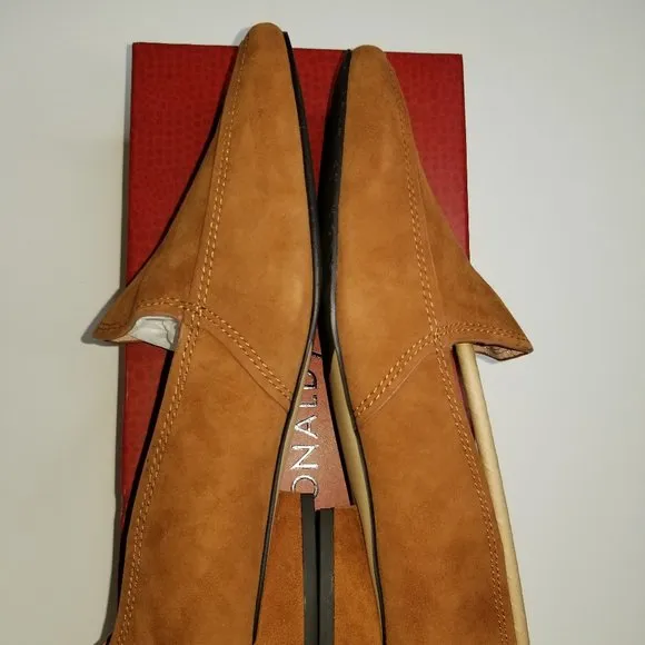 NIB Donald Pliner Suede Loafer