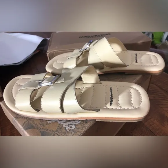 NIB Free People Sloan Buckle Flat Sandals in Light Yellow - Size 8