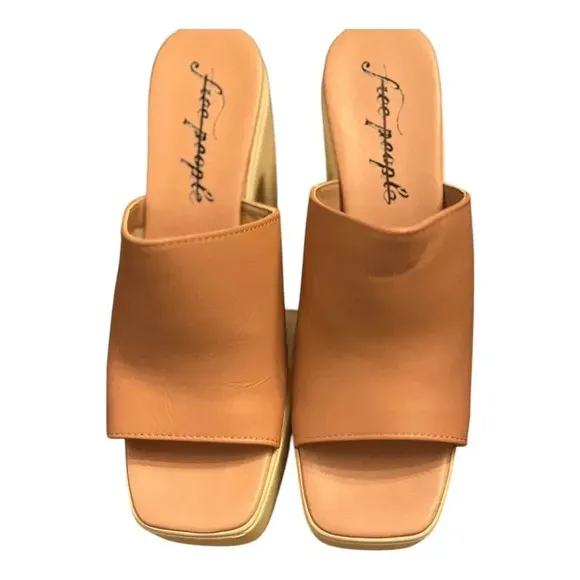 NIB FREE PEOPLE Zoe Natural Chunky Leather Platform Heel Sandals Size 39/8.5