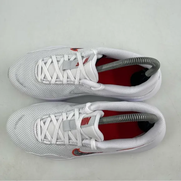 NIB! Nike Women’s Legend Essential 3 NN White Mesh Low Top Workout Shoe-Size 8.5