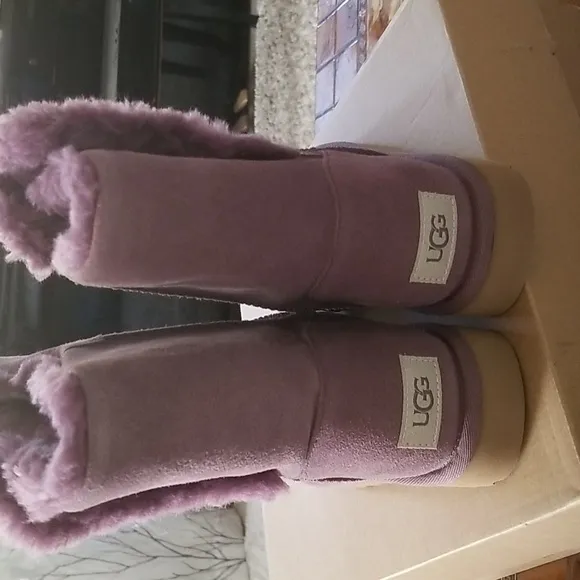 NIB Purple UGGS