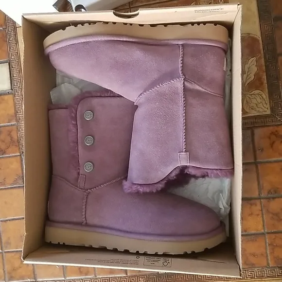 NIB Purple UGGS