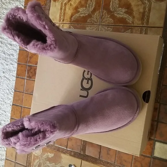 NIB Purple UGGS