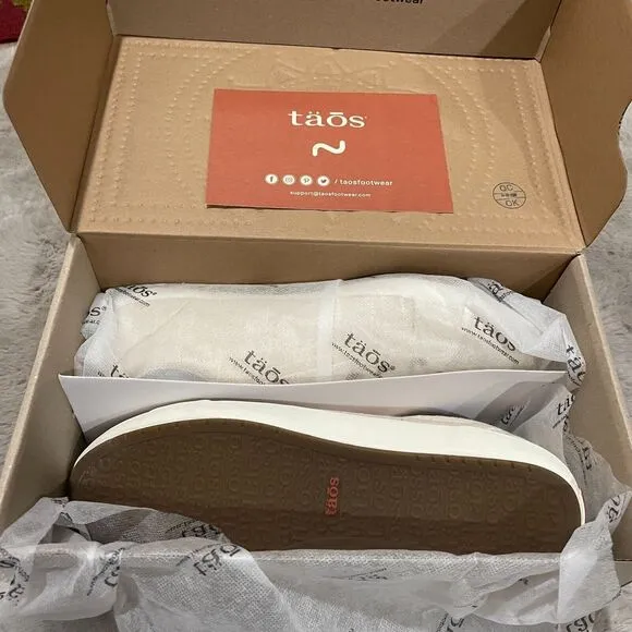 NIB Taos Star Lace Up Sneakers Natural Hemp Fabric Eco Casual Women Sz 10.5 Wide