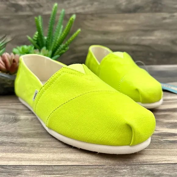 NIB Toms Alpargata Vivid Canvas Slip On Flats Loafers Neon Yellow 8.5 39