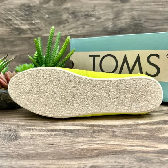 NIB Toms Alpargata Vivid Canvas Slip On Flats Loafers Neon Yellow 8.5 39
