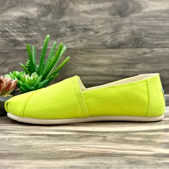 NIB Toms Alpargata Vivid Canvas Slip On Flats Loafers Neon Yellow 8.5 39