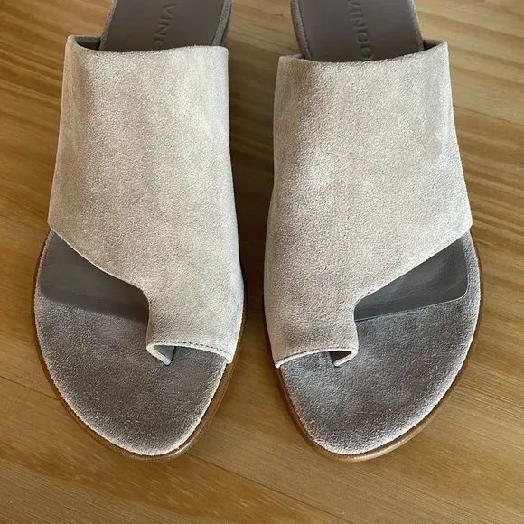 NIB Vince Darla Suede Wedge Slides