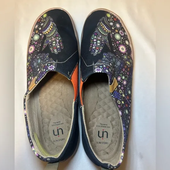 NICE!! UIN Slip On Canvas Artístic Paterns Loafers Men’s, Size 10