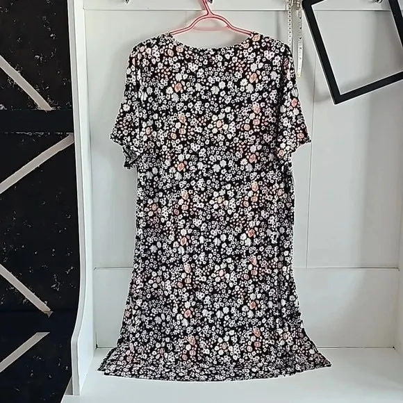 Nightshirt V Neck Bamboo | Winter Blossoms Navy