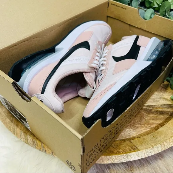 Nike - Air Max Pre-Day Sneakers 7