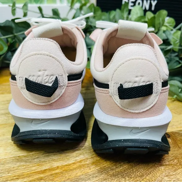 Nike - Air Max Pre-Day Sneakers 7