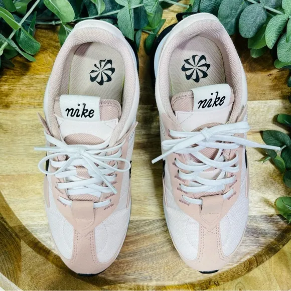 Nike - Air Max Pre-Day Sneakers 7