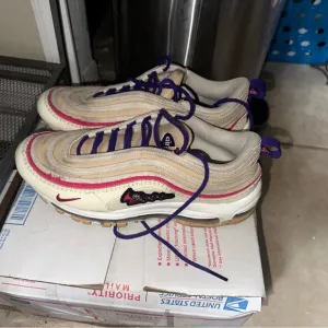 Nike airmax 97 “ Air Sprung Trainers Men’s 9.5 limited edition purple with pink