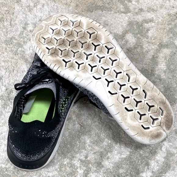 Nike Free Run Flyknit Men’s 2018 Road Running Shoe