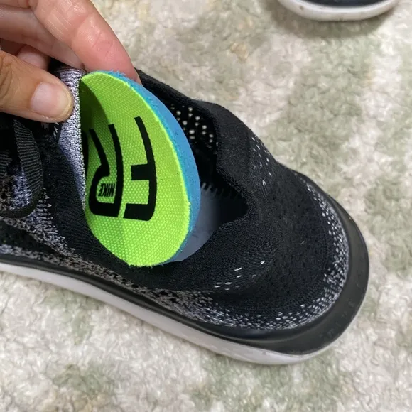Nike Free Run Flyknit Men’s 2018 Road Running Shoe
