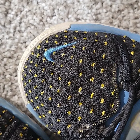 Nike KidsLeBron 18 &quot;Minneapolis Lakers&quot; sneakers