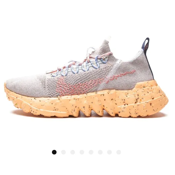 Nike Space Hippie 01 in Melon Tint