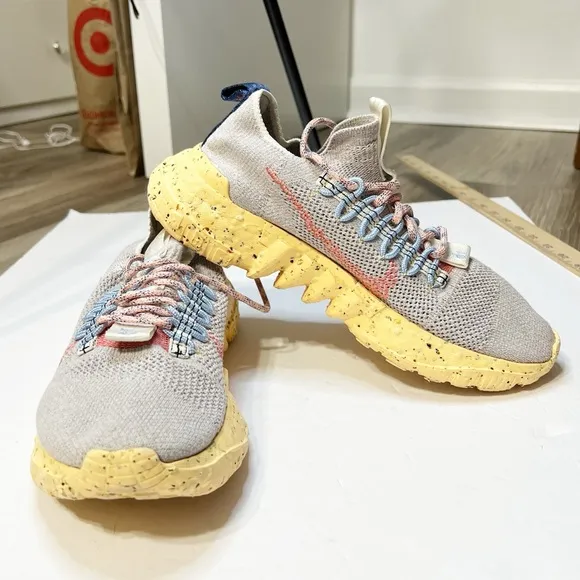 Nike Space Hippie 01 Vast Grey Melon Tint Mesh Running Shoes Sneakers‌‌ Size 6.5