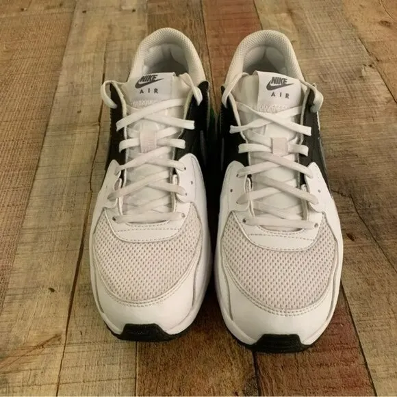 Nike women's size 9.5 Air Max Excee White Green Glow