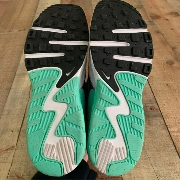 Nike women's size 9.5 Air Max Excee White Green Glow