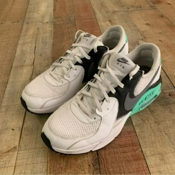Nike women's size 9.5 Air Max Excee White Green Glow