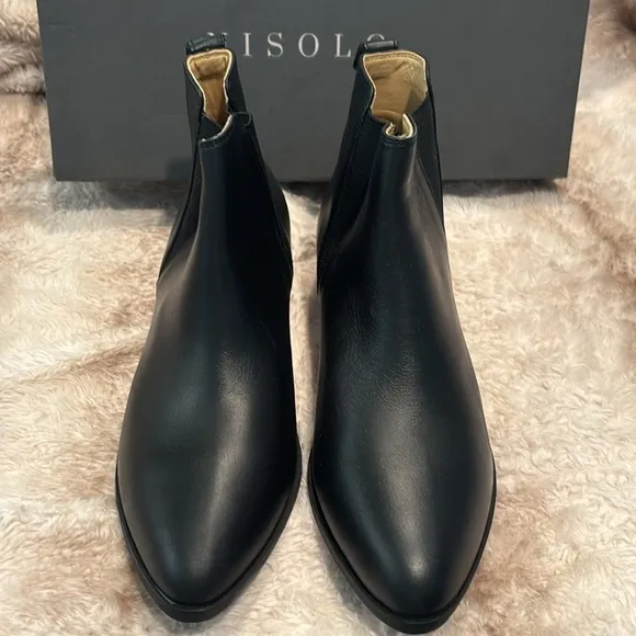 Nisolo Every day Chelsea boot size 9.5, black with dust bag