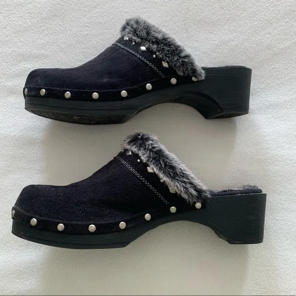 No Boundaries Cute Fuzzy Clogs! Black w/ Gray fur! 9