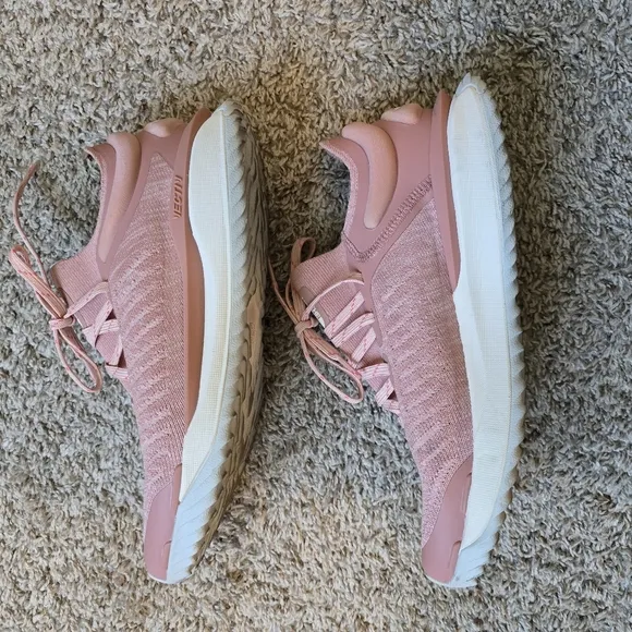 North Face Vectiv Escape Knitted Sneakers In Pink Size 9.5