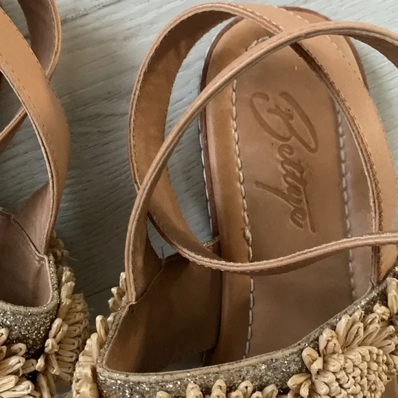 Nude Bohemian Goddess Sunflower Leather Sandals size 8 M Bettye shimmer