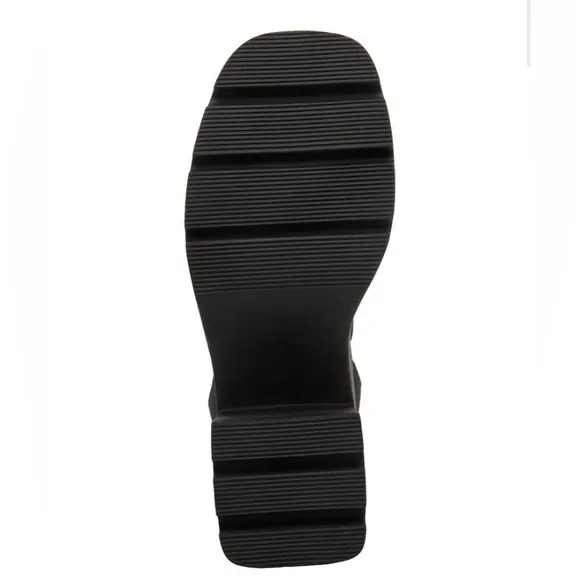 NW Madden Girl Women’s Temple Lug Sole City Sandals
