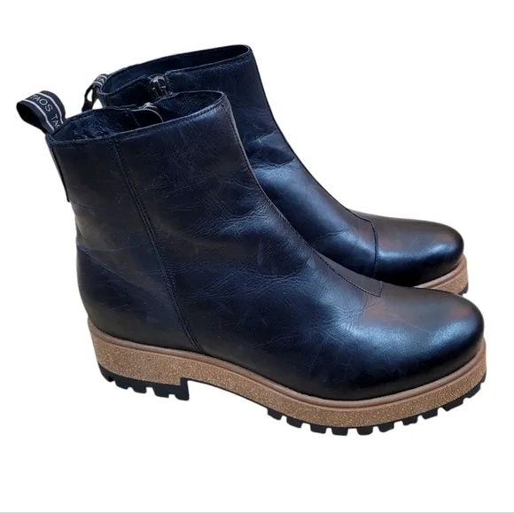 NWOB TAOS Women's Downtown Lug Sole Leather Chelsea Ankle Boots New 9.5